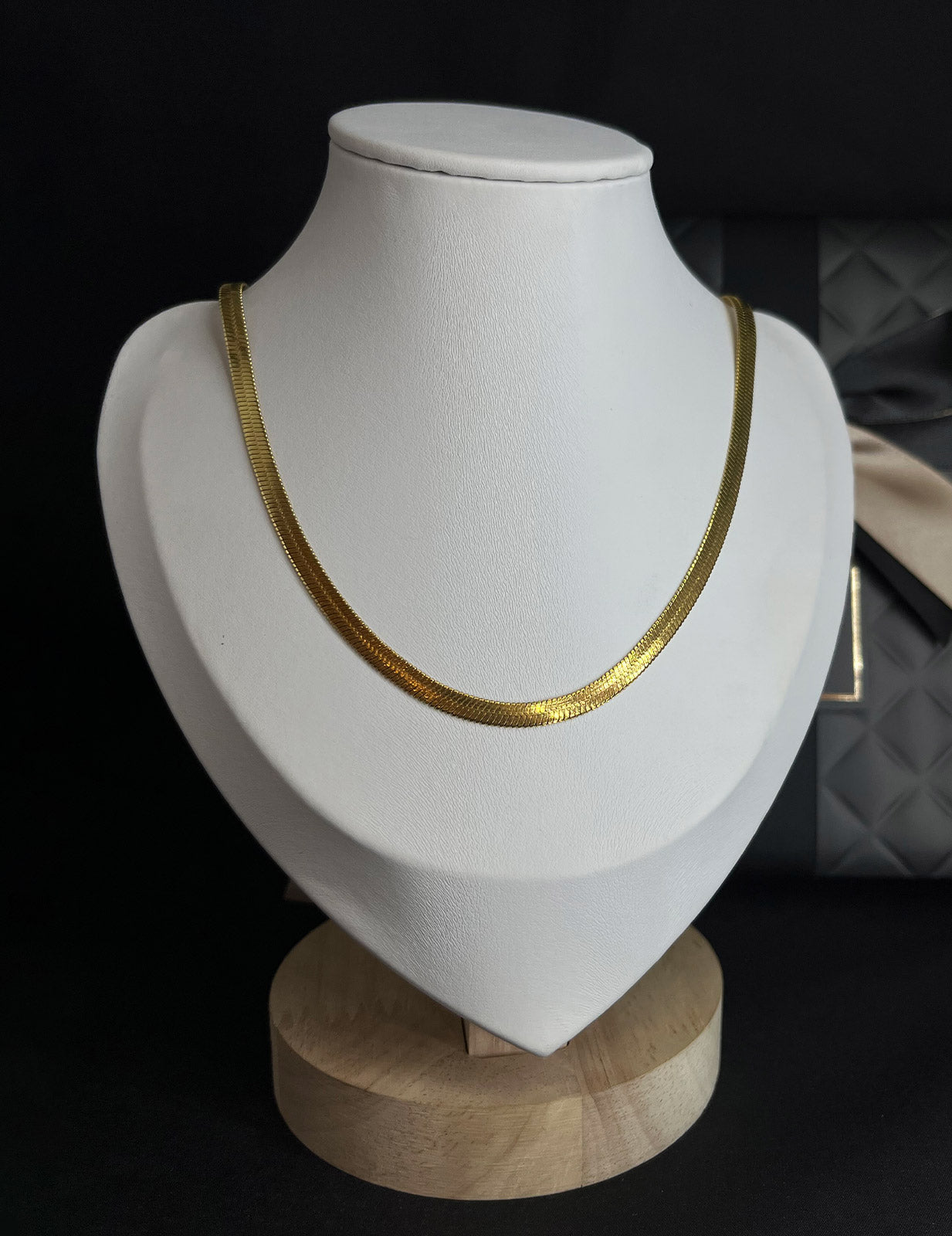 Snake back necklace