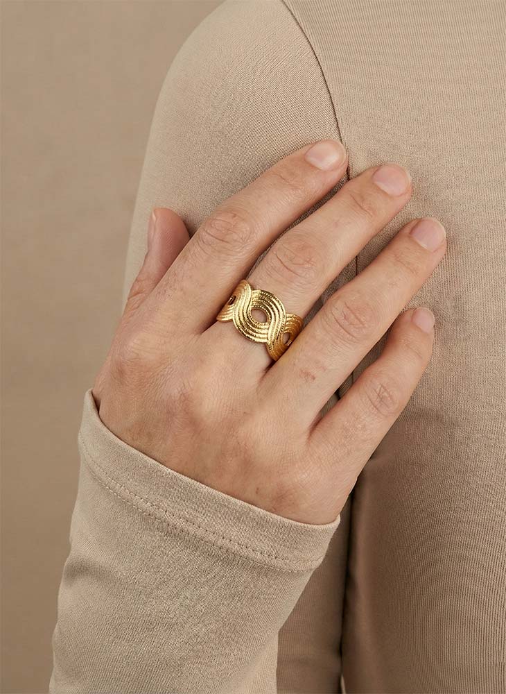 Golden Sculpted Ring