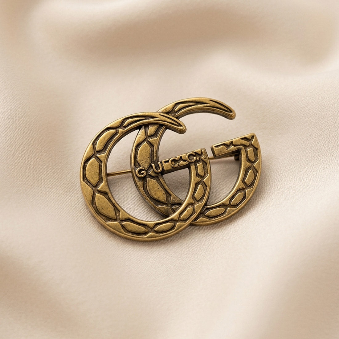 Gucci brooch for women